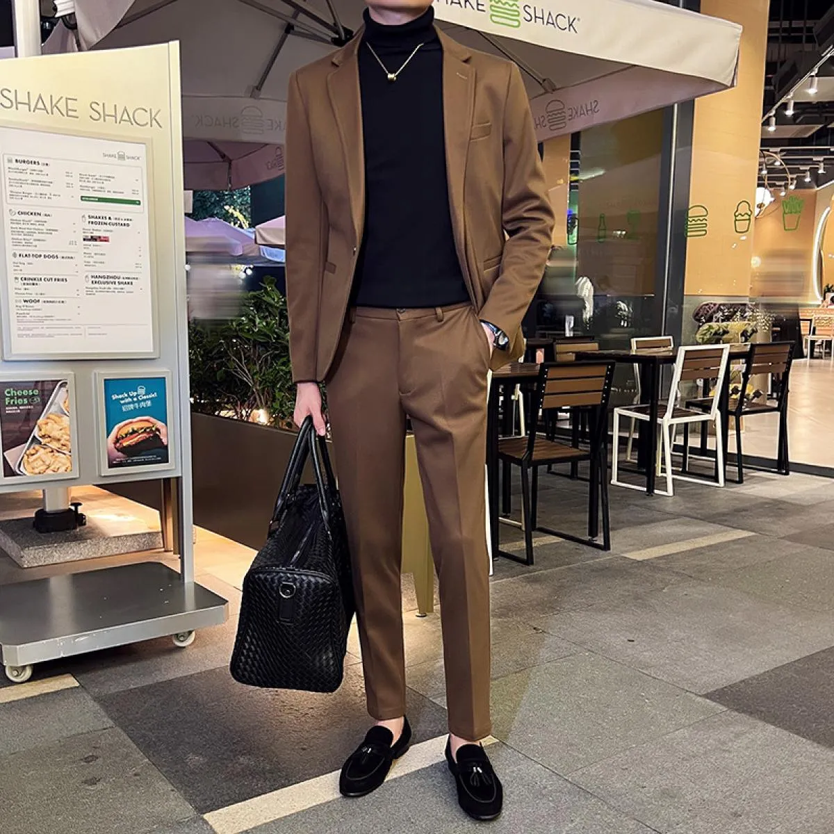 2023 Abito di lana da uomo Set da 2 pezzi Slim Fit Un bottone Stile britannico Set da 2 pezzi Giacca e pantaloni, Cachi, Autunno