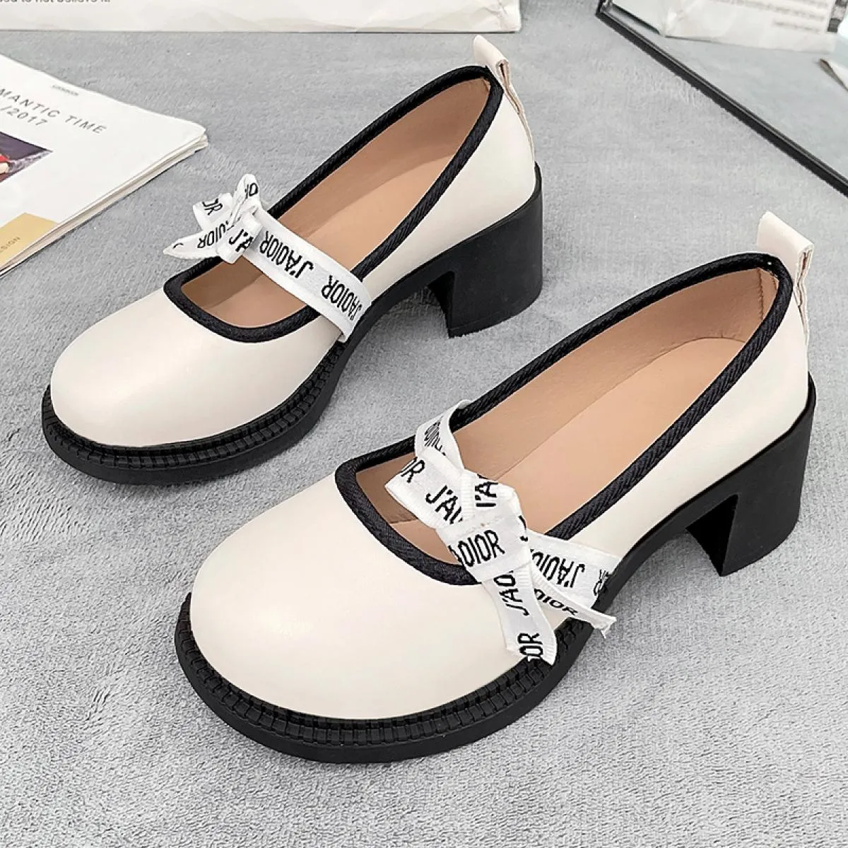 2023 nuove donne appartamenti Lolita Mary Jane scarpe per donna primavera piattaforma mocassini da donna vintage slip on catena