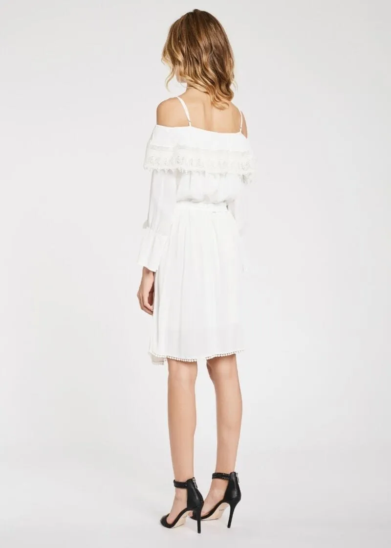 Abito off the shoulder