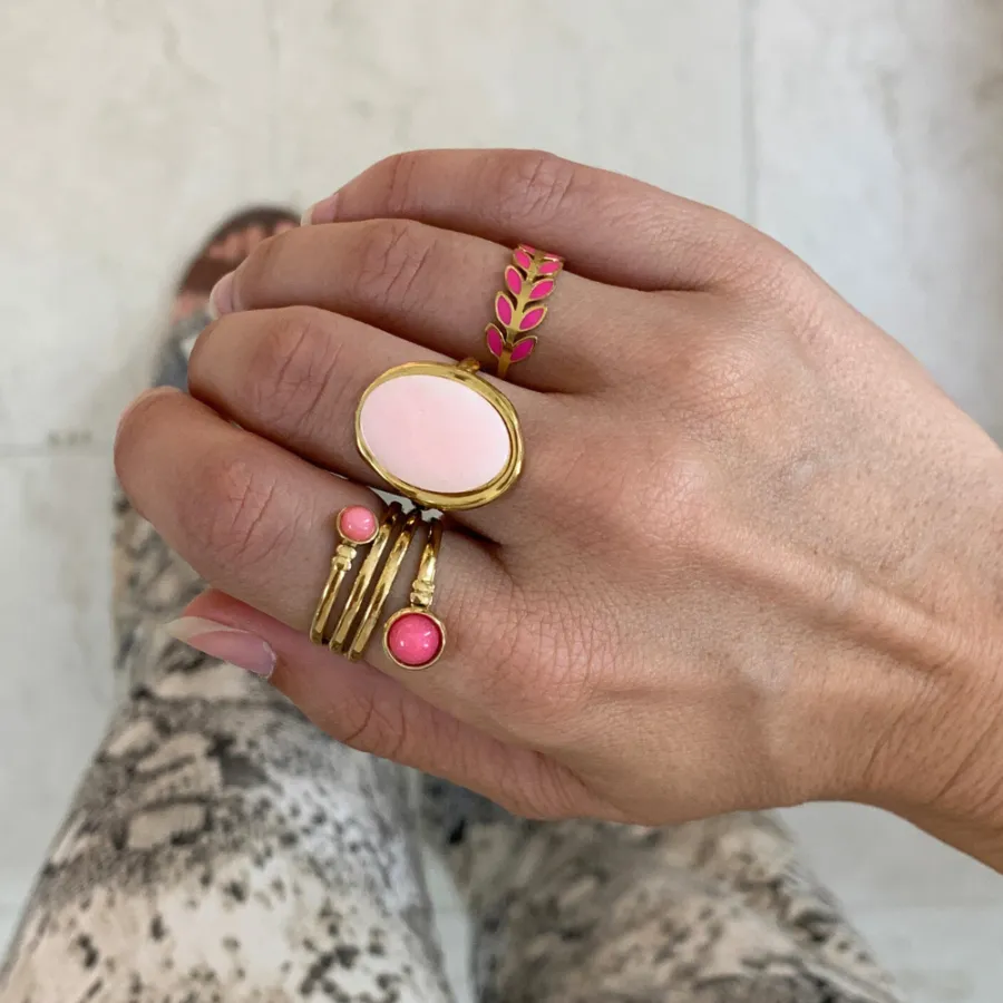 Anello Pietra Rosa in Acciaio Gold