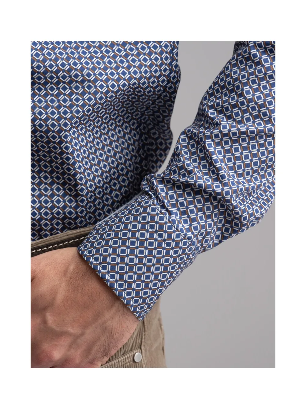 Camicia uomo fantasia geometrica blu collo button down