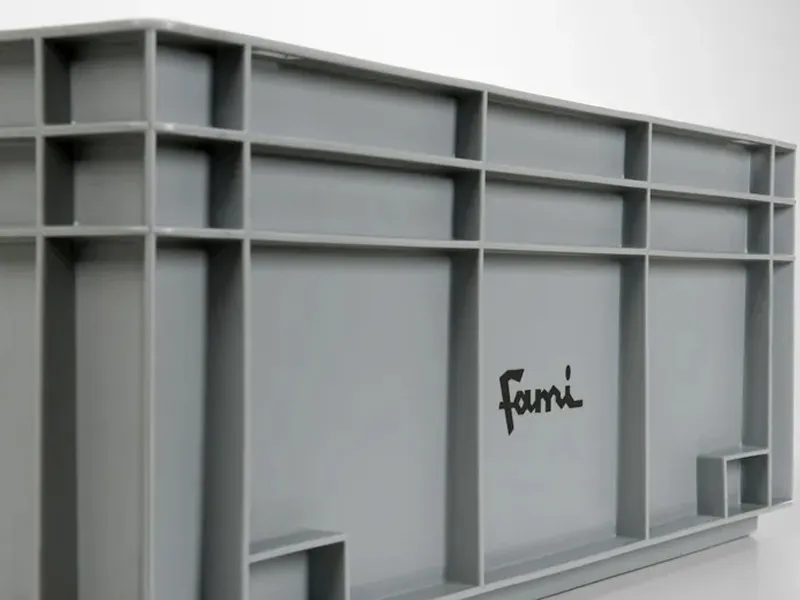 Cassetta in plastica Fami Euro Box 600x400x418mm con maniglie aperte e fondo rinforzato