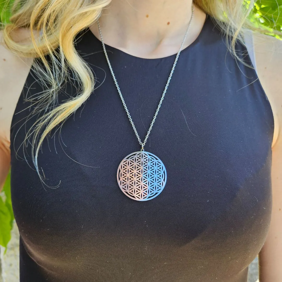 Collana con ciondolo Fiore della VIta in acciaio inossidabile