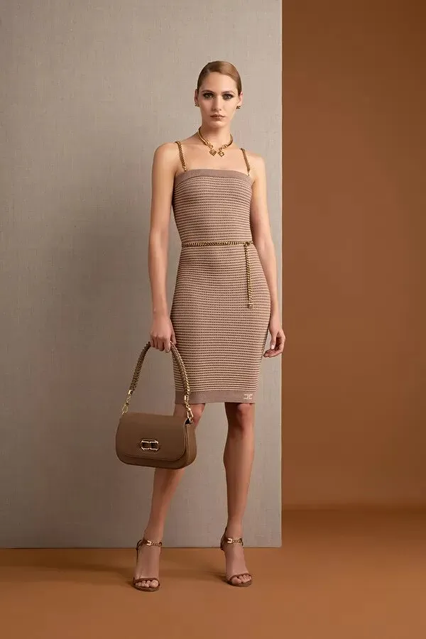ELISABETTA FRANCHI Tubino in maglia con cintura a catena