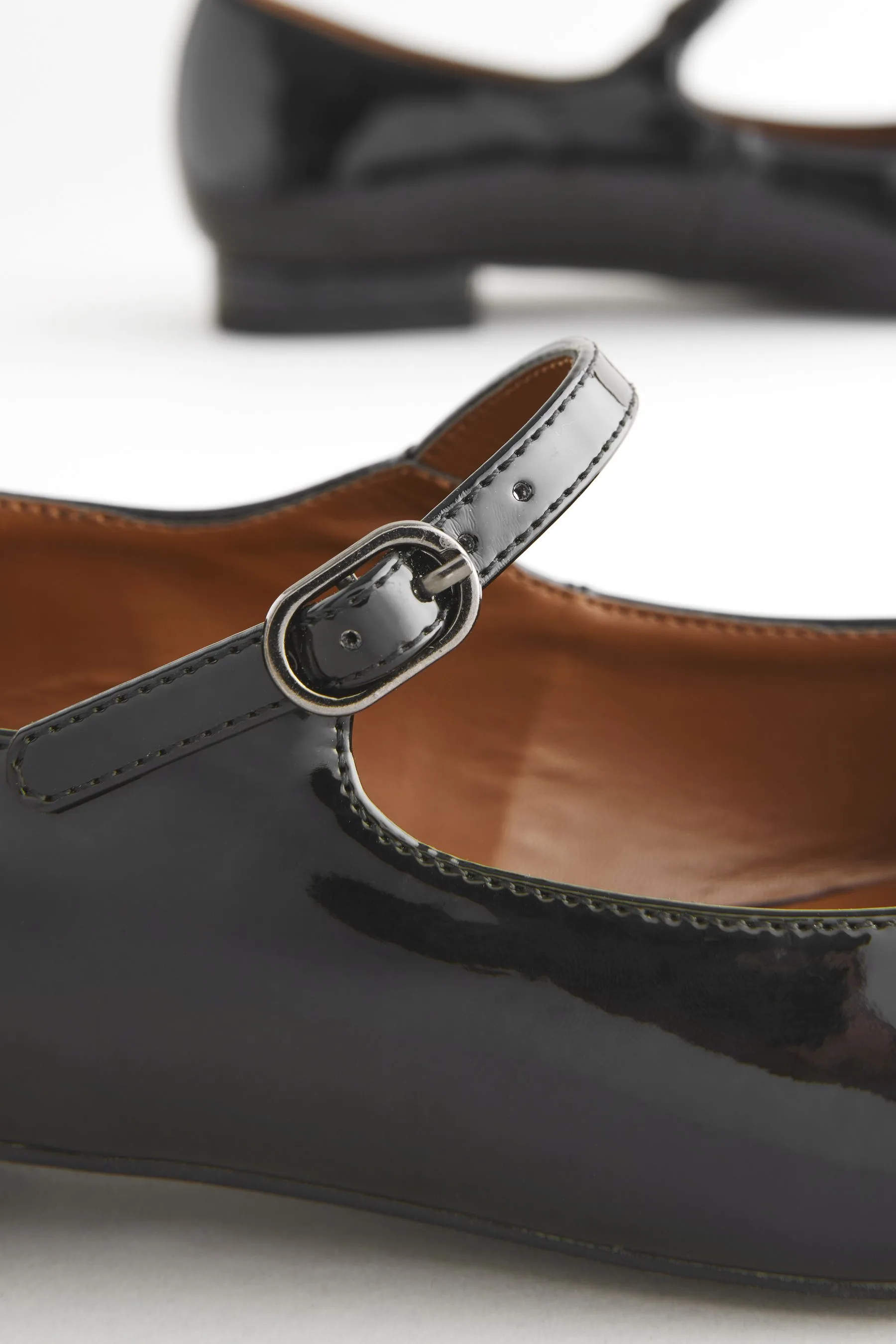 Forever Comfort® - Scarpe Mary Jane a punta con Scarpe    