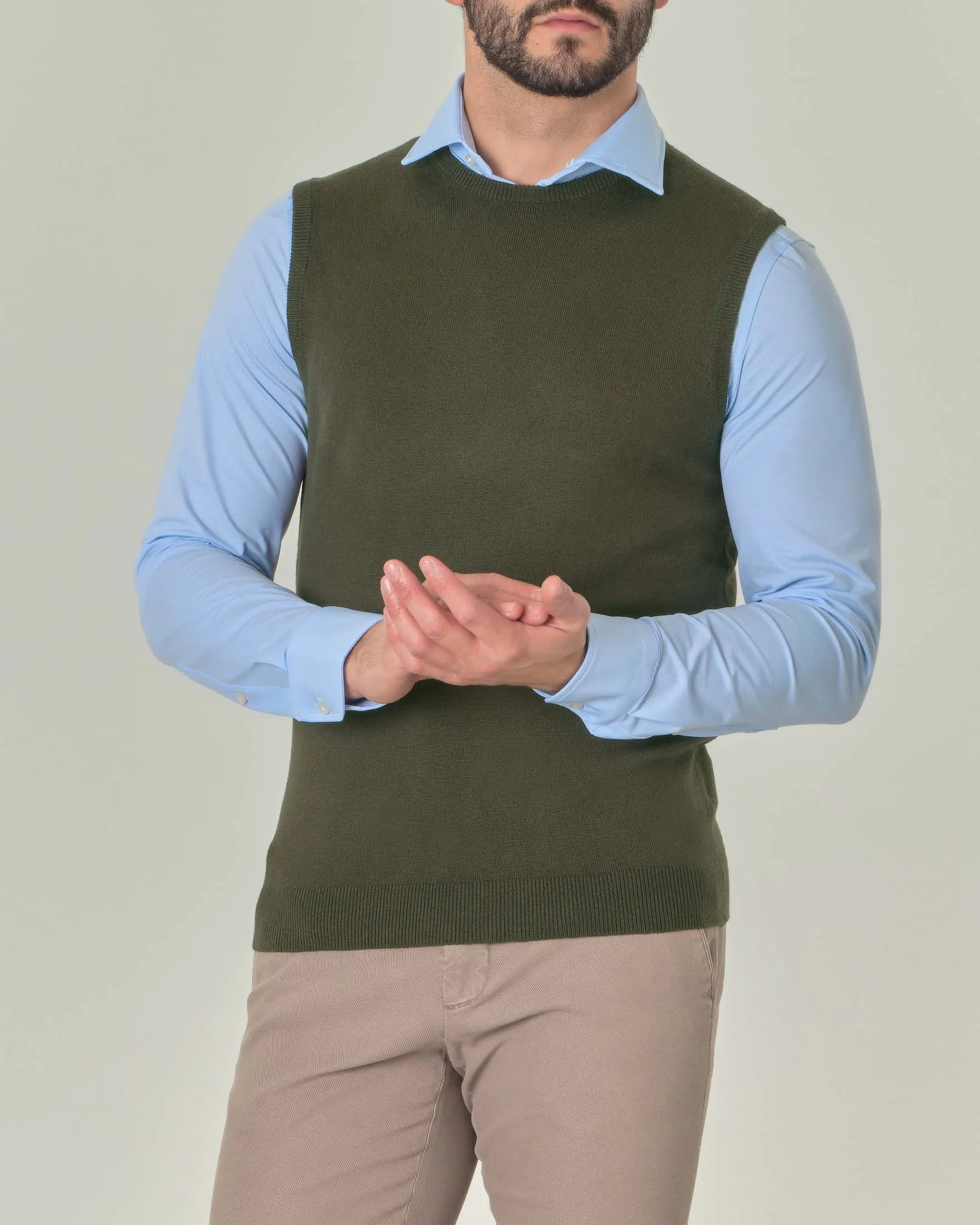 Gilet girocollo verde militare tinta unita in misto lana