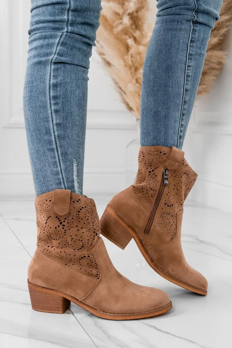 KAIRO - Stivaletti camel traforati con tacco comodo