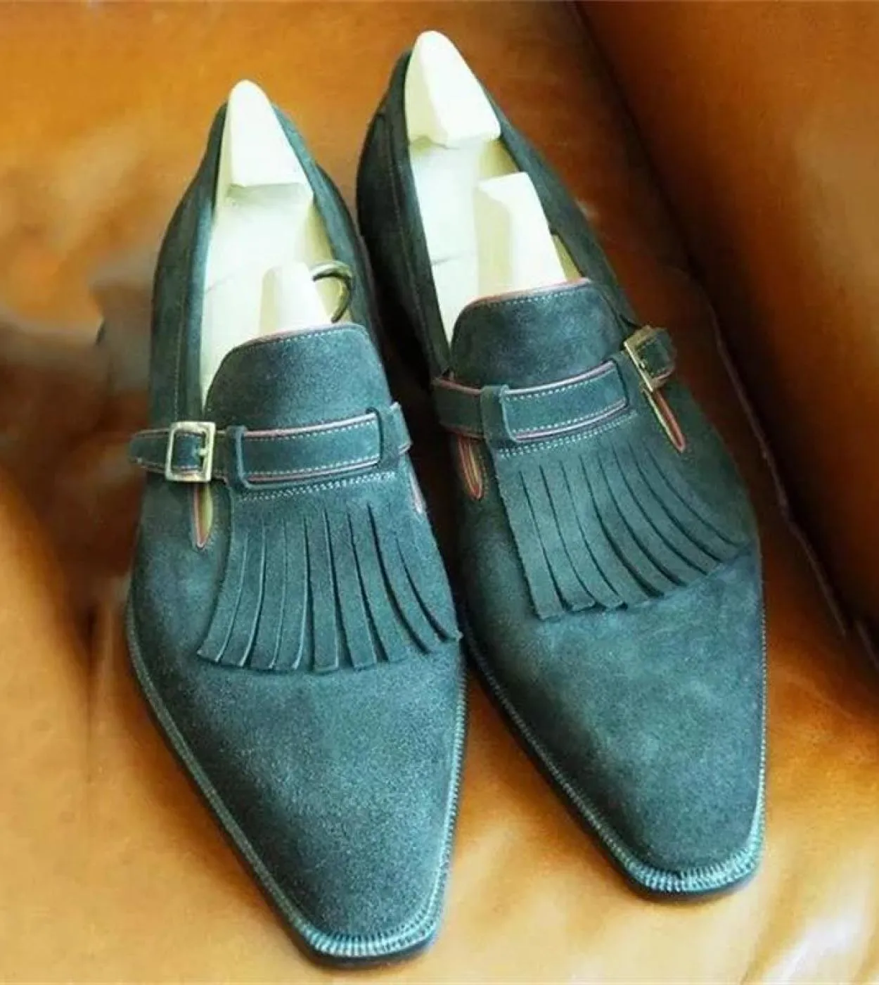 Mocassini Scarpe da uomo Finta pelle scamosciata Tinta unita Classic Fashion Business Casual Wedding Pie Retro Fringe Monk Buckl
