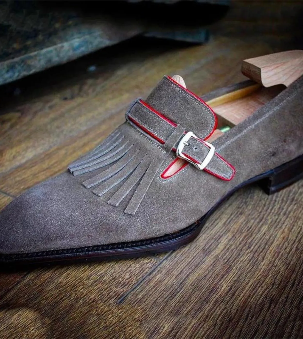 Mocassini Scarpe da uomo Finta pelle scamosciata Tinta unita Classic Fashion Business Casual Wedding Pie Retro Fringe Monk Buckl