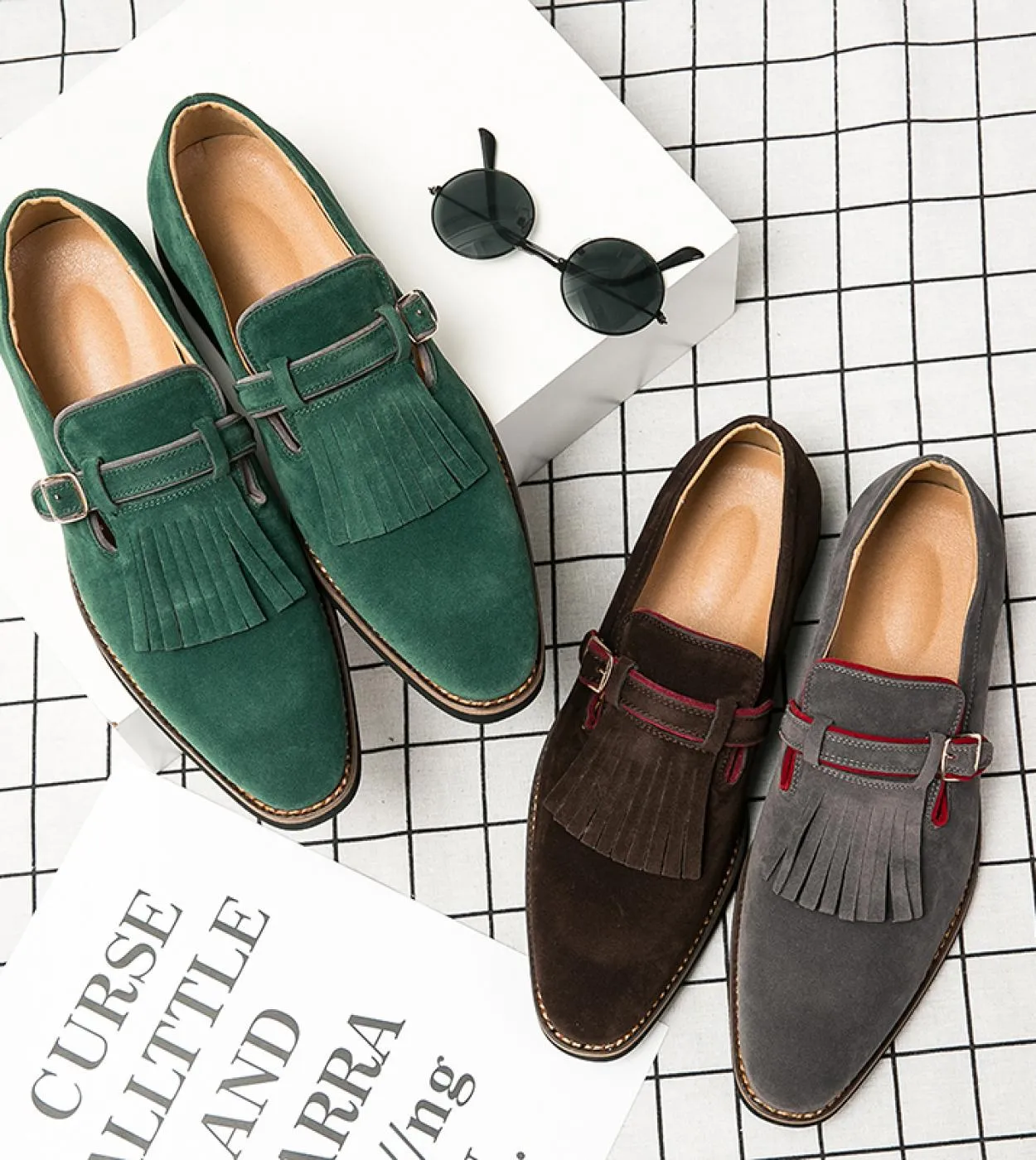 Mocassini Scarpe da uomo Finta pelle scamosciata Tinta unita Classic Fashion Business Casual Wedding Pie Retro Fringe Monk Buckl