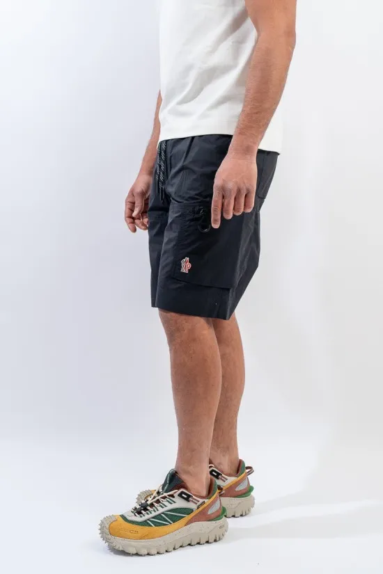 MONCLER SHORTS 2B000 03 53A59