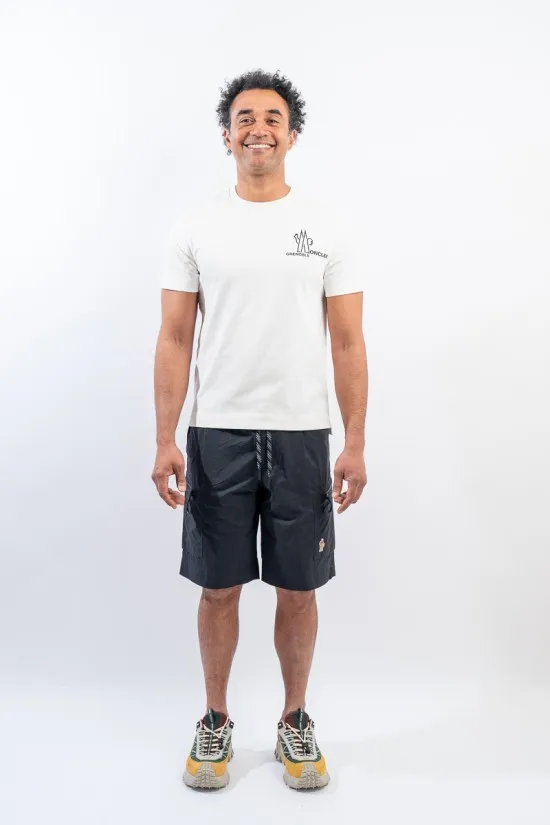MONCLER SHORTS 2B000 03 53A59