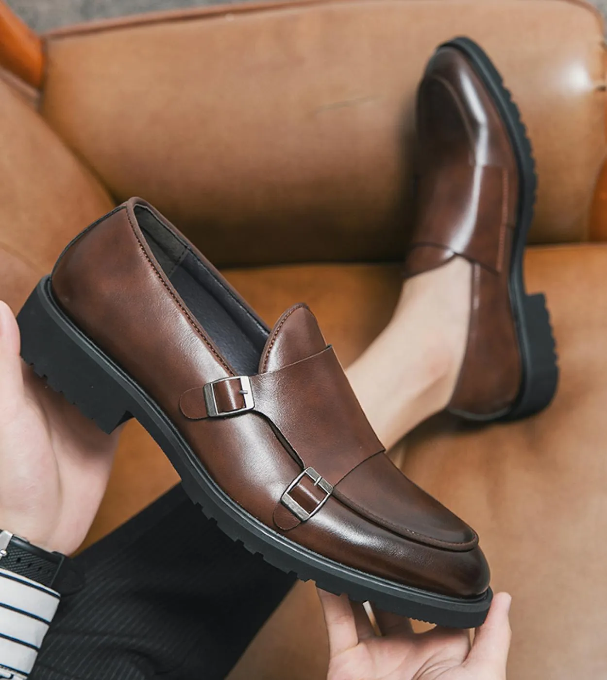New Brown Mocassini Uomo Doppia Fibbia Monk Scarpe Marrone Uomo Scarpe Eleganti Punta Rotonda Slipon Spedizione Gratuita Uomo Sc