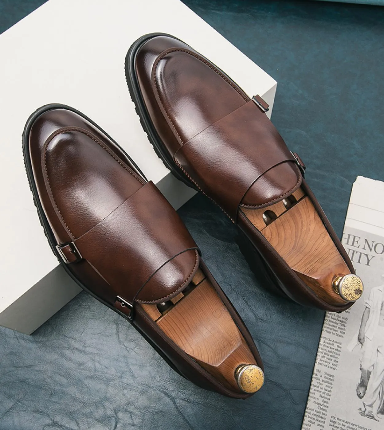 New Brown Mocassini Uomo Doppia Fibbia Monk Scarpe Marrone Uomo Scarpe Eleganti Punta Rotonda Slipon Spedizione Gratuita Uomo Sc