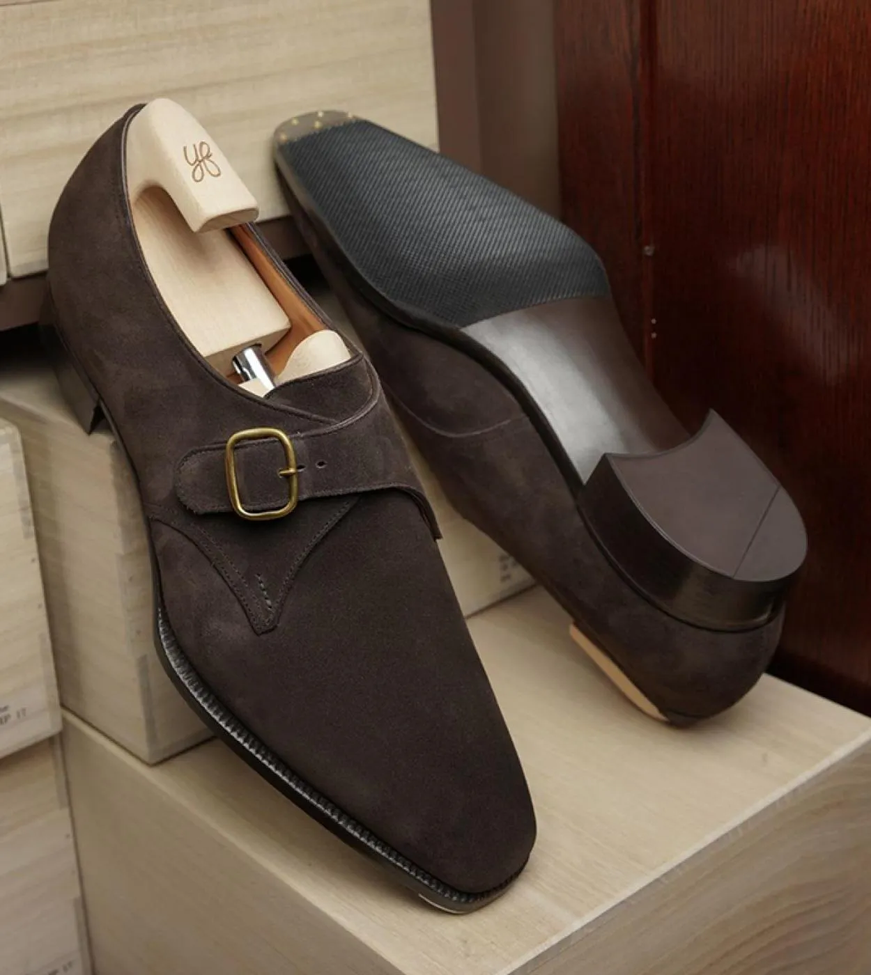 New Buckle Men Shoes Coffee Flock Mocassini traspiranti Scarpe casual Punta quadrata Fatti a mano Spedizione gratuita Zapatos De