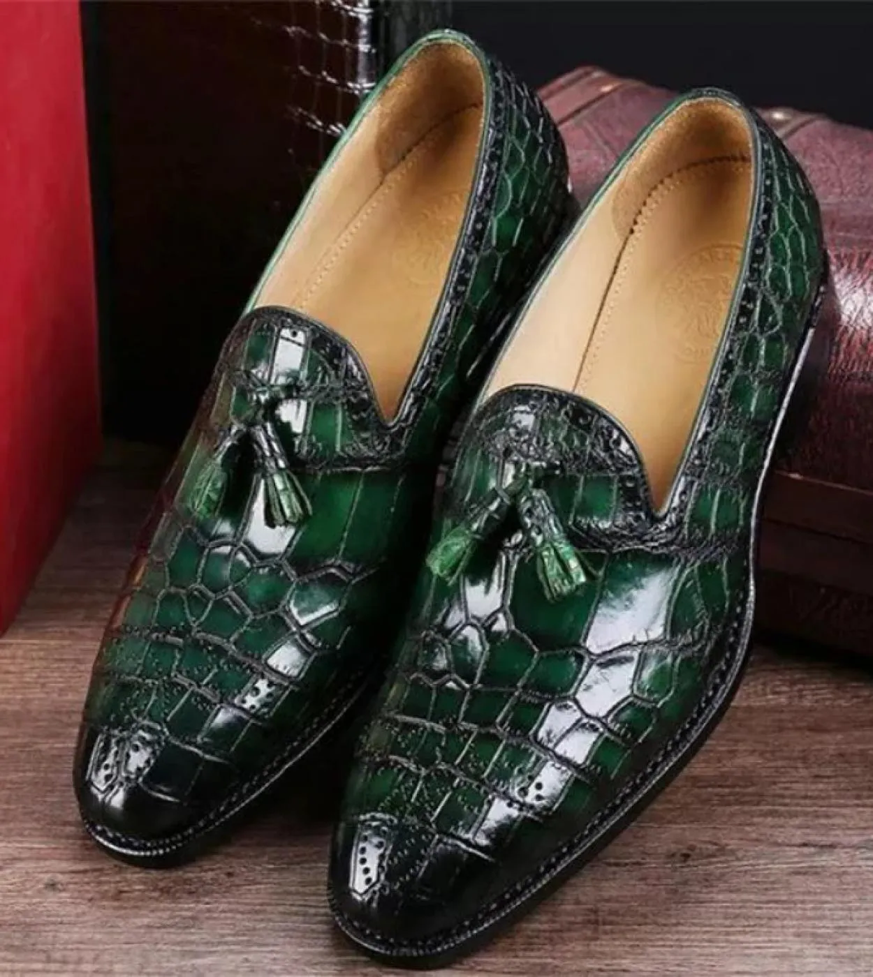 Nuovi mocassini Scarpe da uomo Pu Tinta unita Moda Business Casual Party Daily Crocodile Pattern Nappa Scarpe eleganti traspiran