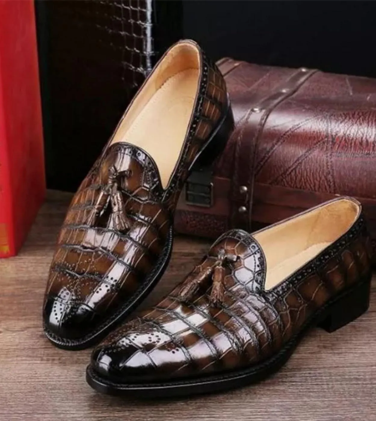 Nuovi mocassini Scarpe da uomo Pu Tinta unita Moda Business Casual Party Daily Crocodile Pattern Nappa Scarpe eleganti traspiran