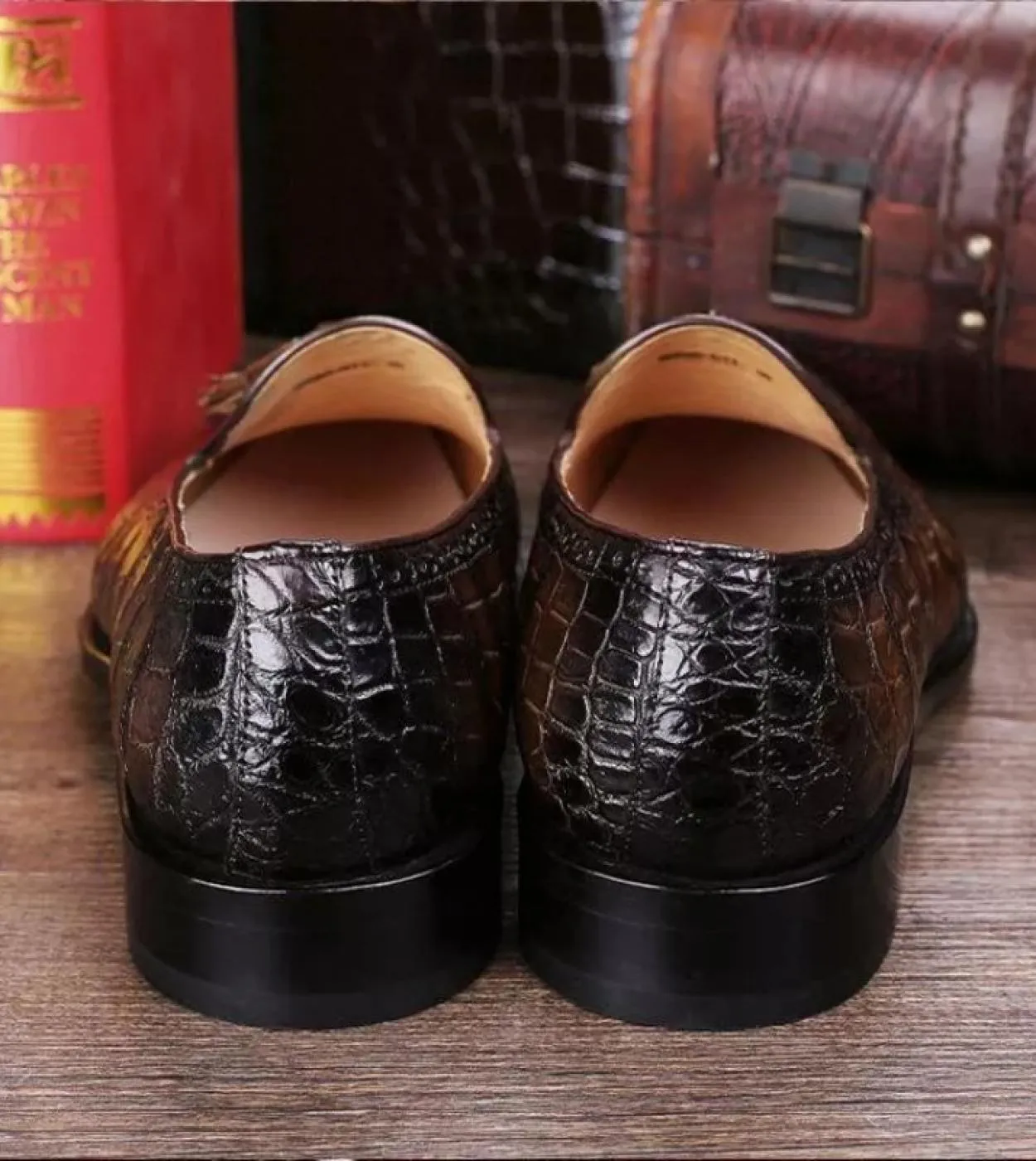Nuovi mocassini Scarpe da uomo Pu Tinta unita Moda Business Casual Party Daily Crocodile Pattern Nappa Scarpe eleganti traspiran