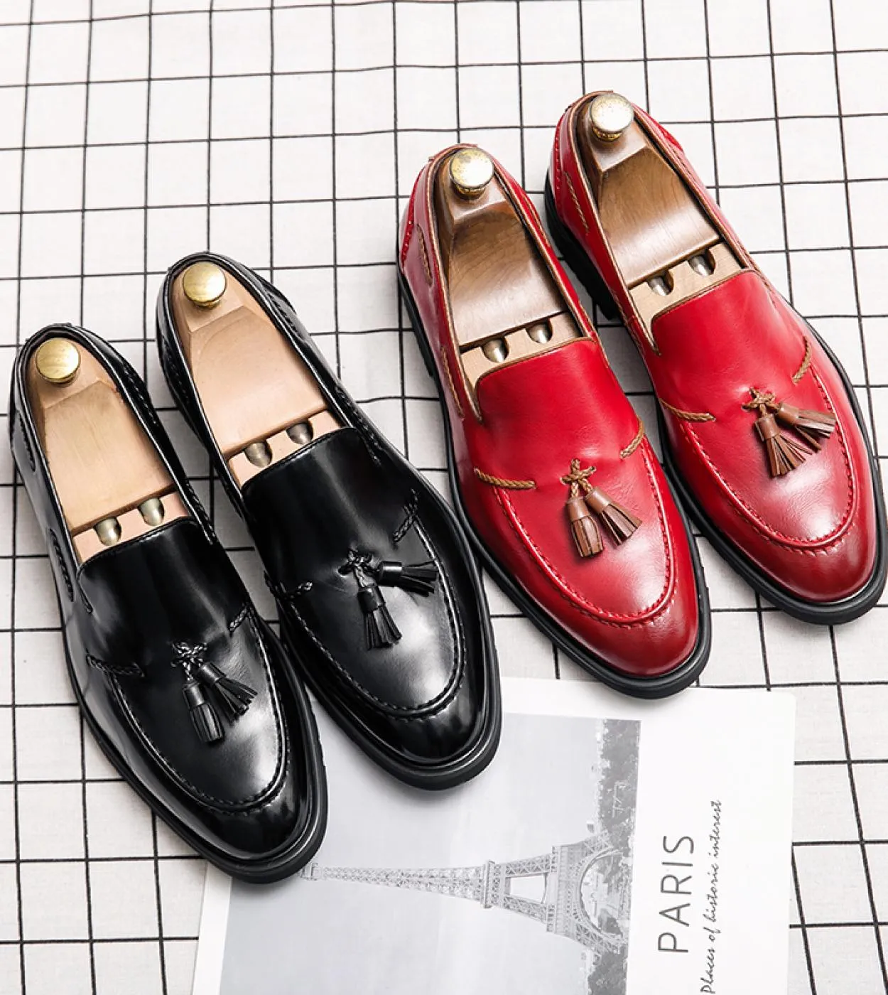 Nuovi mocassini scarpe da uomo Pu tinta unita moda classico business casual matrimonio pendolarismo punta tonda scarpa con nappe