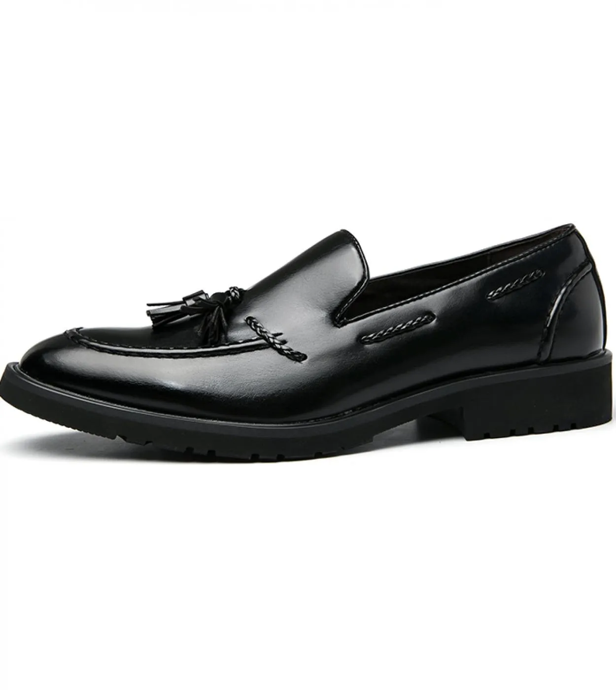 Nuovi mocassini scarpe da uomo Pu tinta unita moda classico business casual matrimonio pendolarismo punta tonda scarpa con nappe