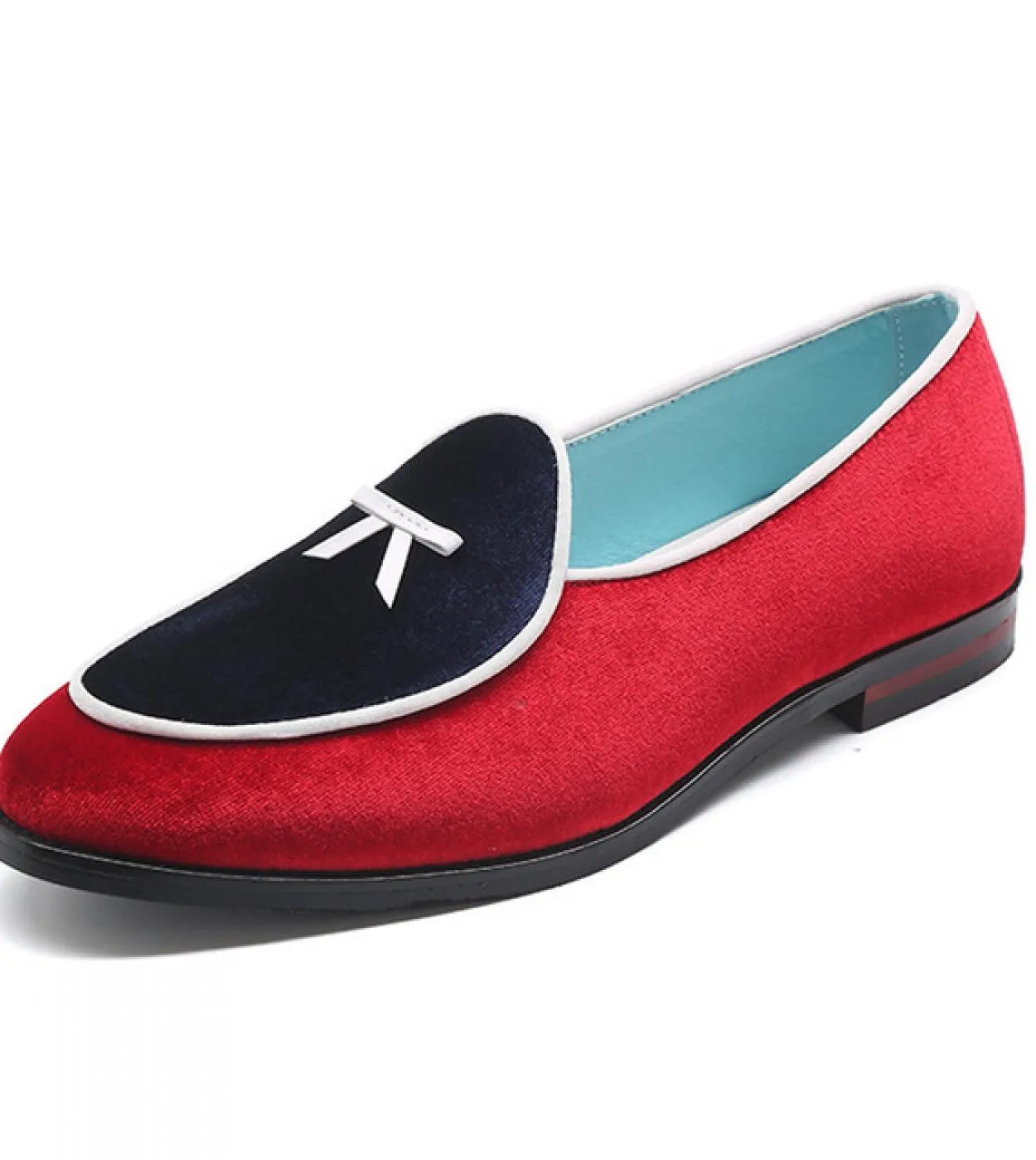 Nuovi mocassini Scarpe da uomo Retro Velluto oro Moda All Match Business Casual Matrimonio Cuciture classiche Scarpa con fiocco