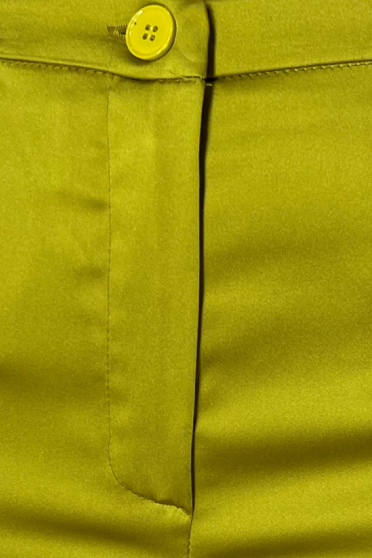 Pantalone donna in raso vita regolare chiusura bottone con passacinta gamba comoda