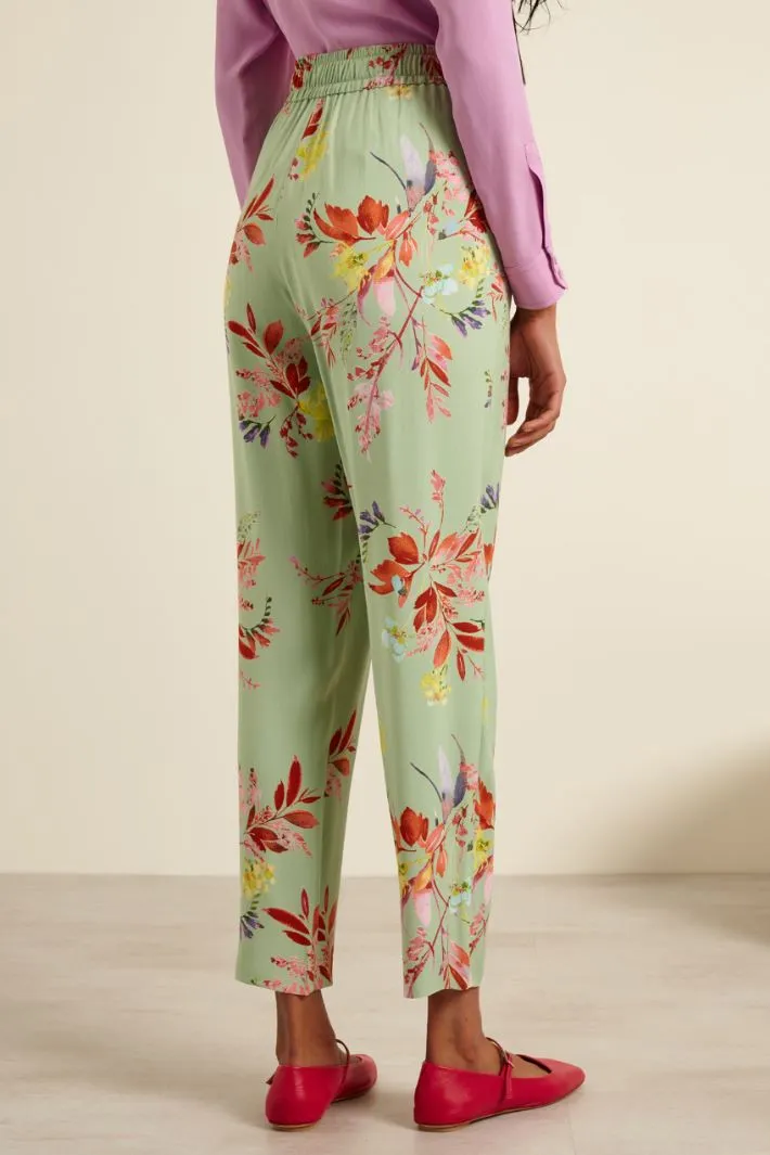 Pantaloni baggy