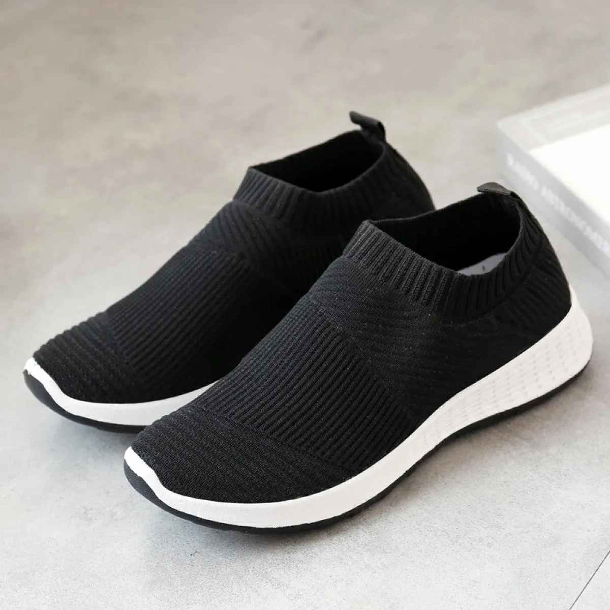 Primavera Autunno 2022 Scarpe da donna Mocassini moda Calzini traspiranti Scarpe da donna Scarpe da ginnastica casual con suola