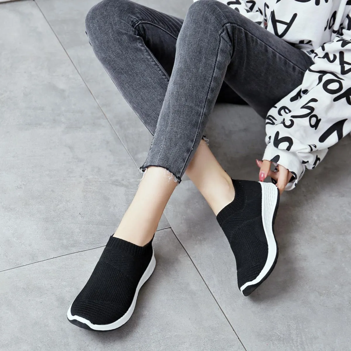 Primavera Autunno 2022 Scarpe da donna Mocassini moda Calzini traspiranti Scarpe da donna Scarpe da ginnastica casual con suola