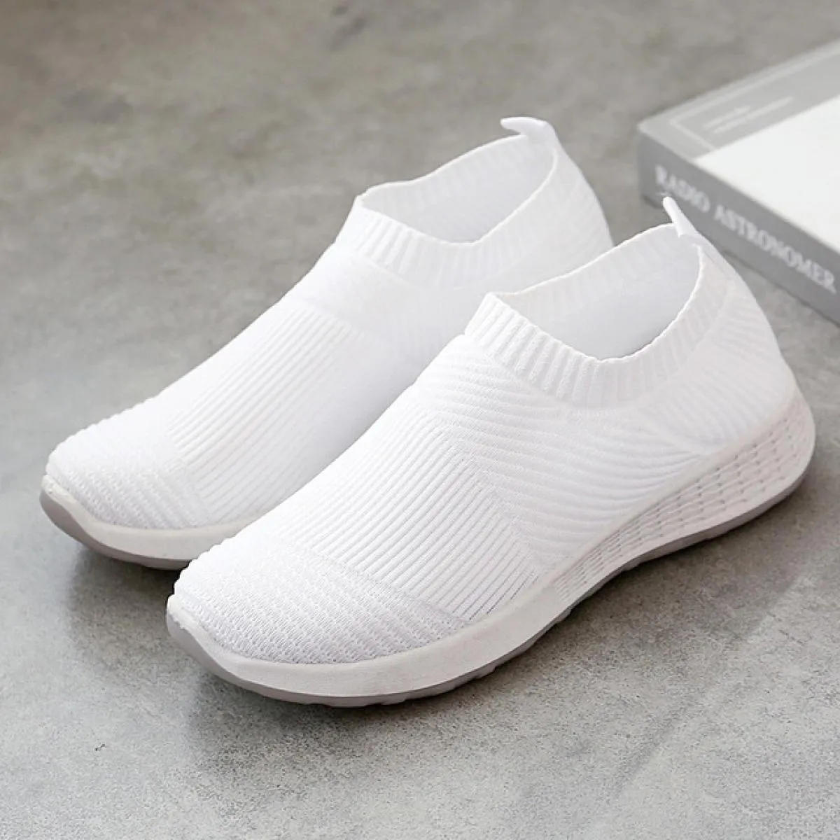 Primavera Autunno 2022 Scarpe da donna Mocassini moda Calzini traspiranti Scarpe da donna Scarpe da ginnastica casual con suola