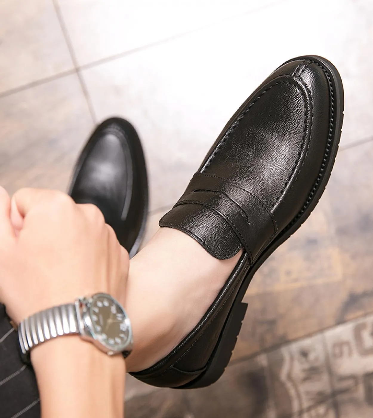 Primavera e autunno uomo scarpe nere scarpe eleganti mocassini pelle casual per tendenza moda lusso maschile stile britannico sl