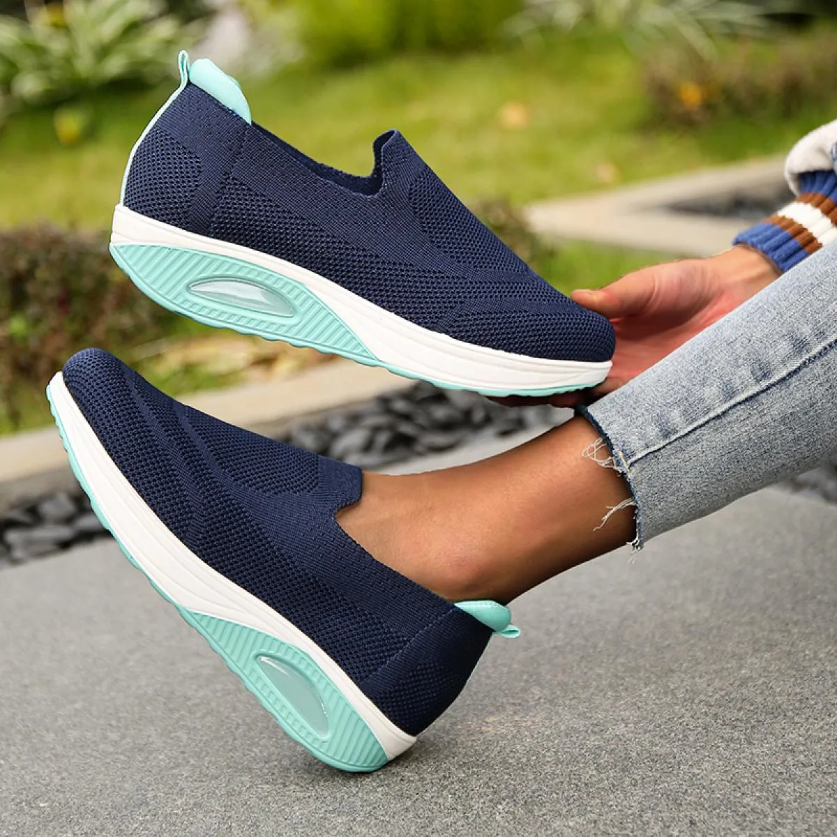 Scarpe da ginnastica da donna Slip On Scarpe sportive ammortizzanti primaverili per donna Mocassini da donna comodi rosso vino