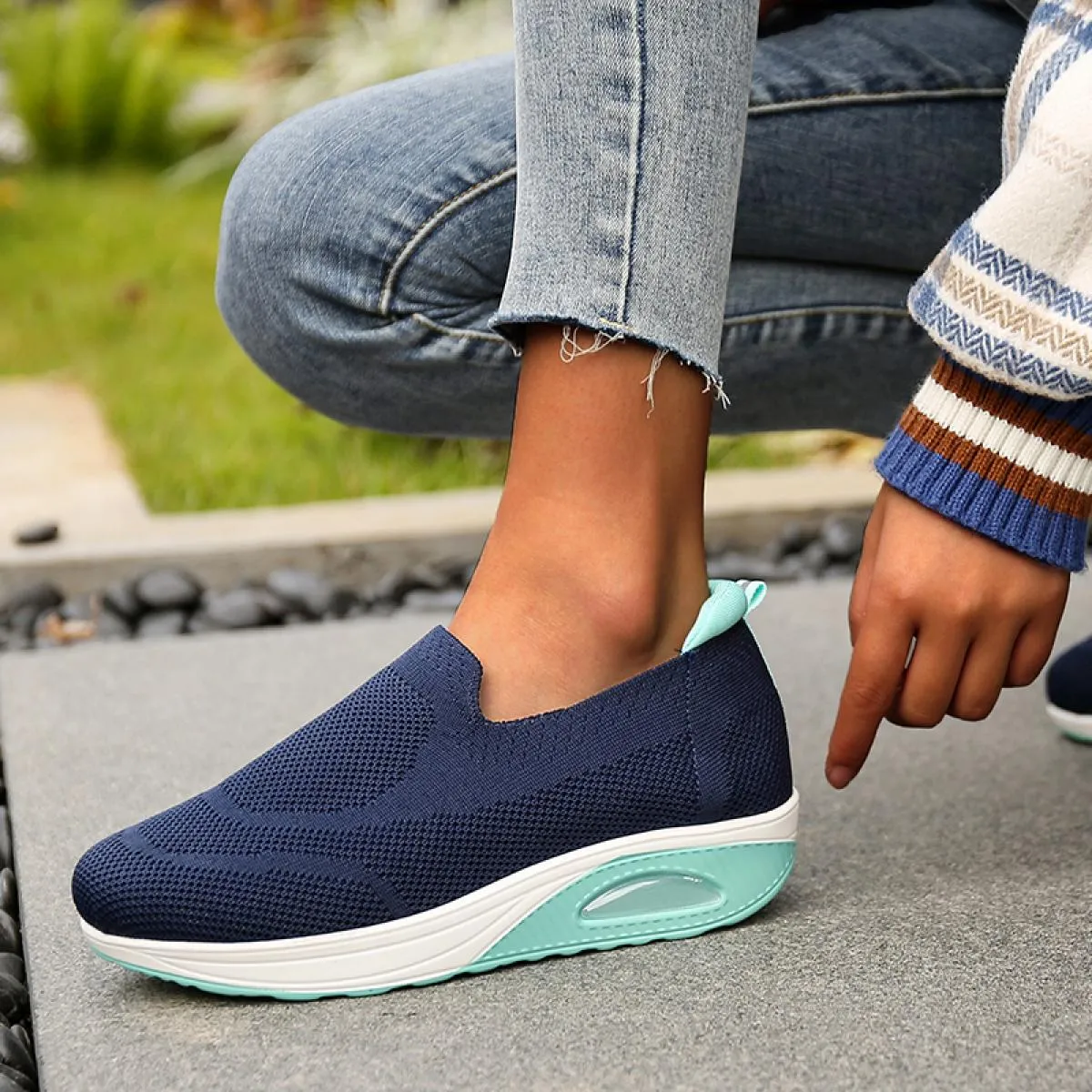 Scarpe da ginnastica da donna Slip On Scarpe sportive ammortizzanti primaverili per donna Mocassini da donna comodi rosso vino