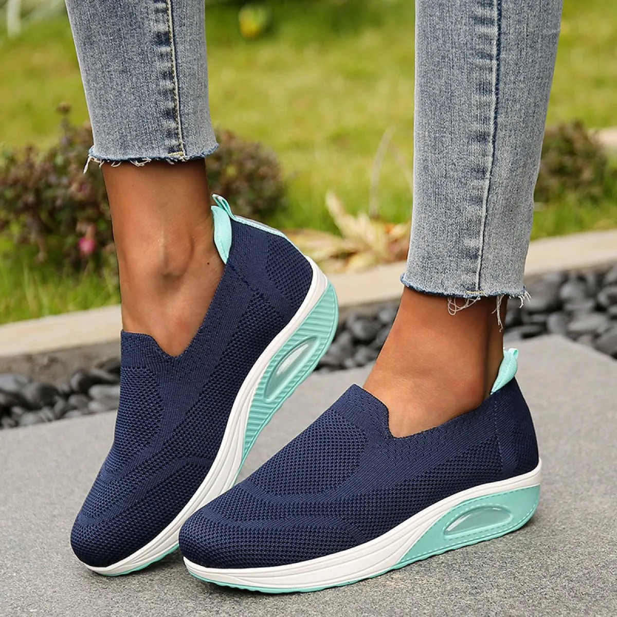Scarpe da ginnastica da donna Slip On Scarpe sportive ammortizzanti primaverili per donna Mocassini da donna comodi rosso vino