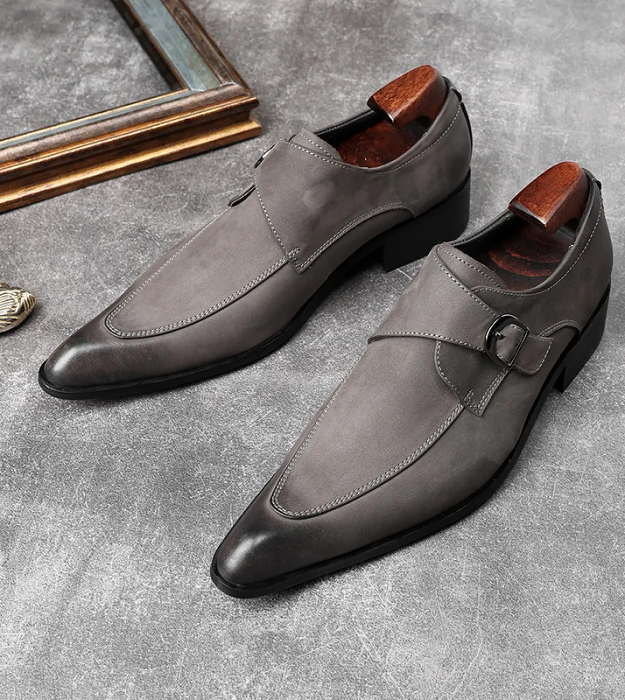 Scarpe di lusso in pelle scamosciata Uomo Mocassini sociali in pelle di vacchetta Uomo di lusso in pelle scamosciata