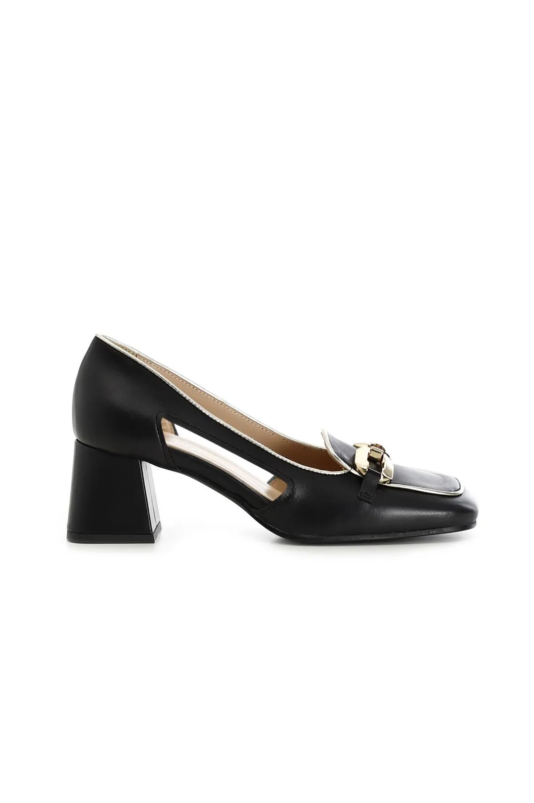 scarpe in nappa con morsetto. nero