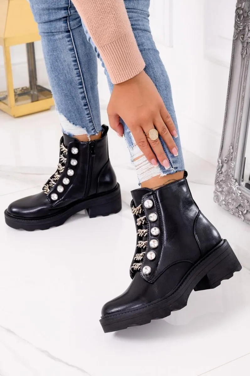 Stivaletti neri biker con catene e strass