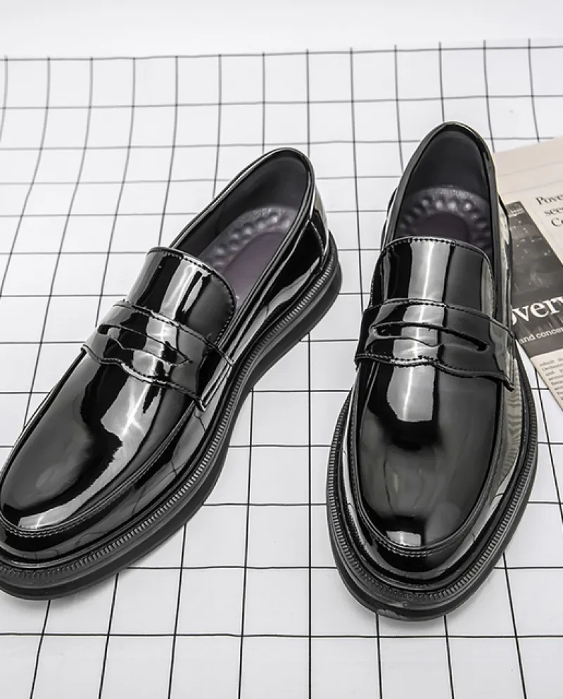 Trend New Black White Slip On Fondo spesso Oxford Altezza crescente Scarpe per uomo Mocassini Wedding Prom Homecoming Foot